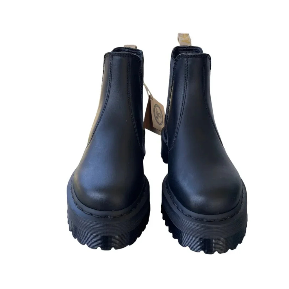 SOLDDr. Martens V 2976 Quad Mono Black Vegan Leather Platform Chelsea Boots SZ 7 - Picture 3 of 7